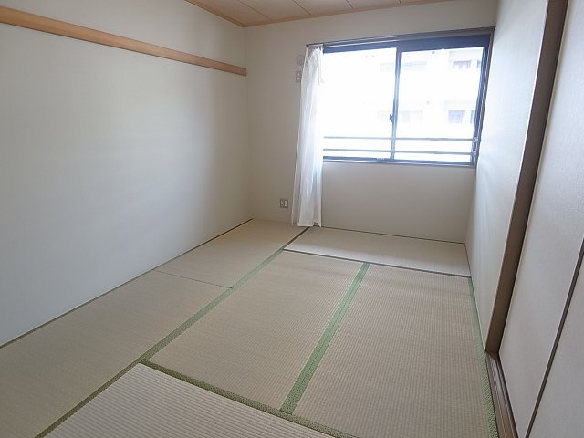 ハイツ平成の和室|和室も1室有ると落ち着きます