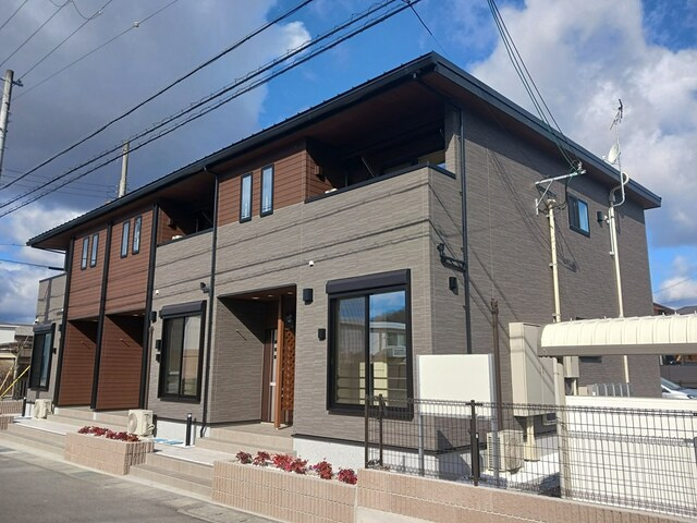 メゾン　ド　グレースEAST1