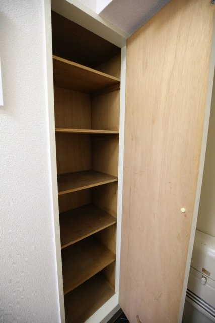 エヴェナール二子新地　最上階　南向き　宅配BOXの収納