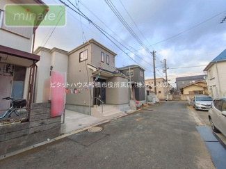 【前面道路含む現地写真】 | 保育園8分　小学校11分　コンビニ3分　習志野台　2区画　A号棟　 | 前面道路です♪