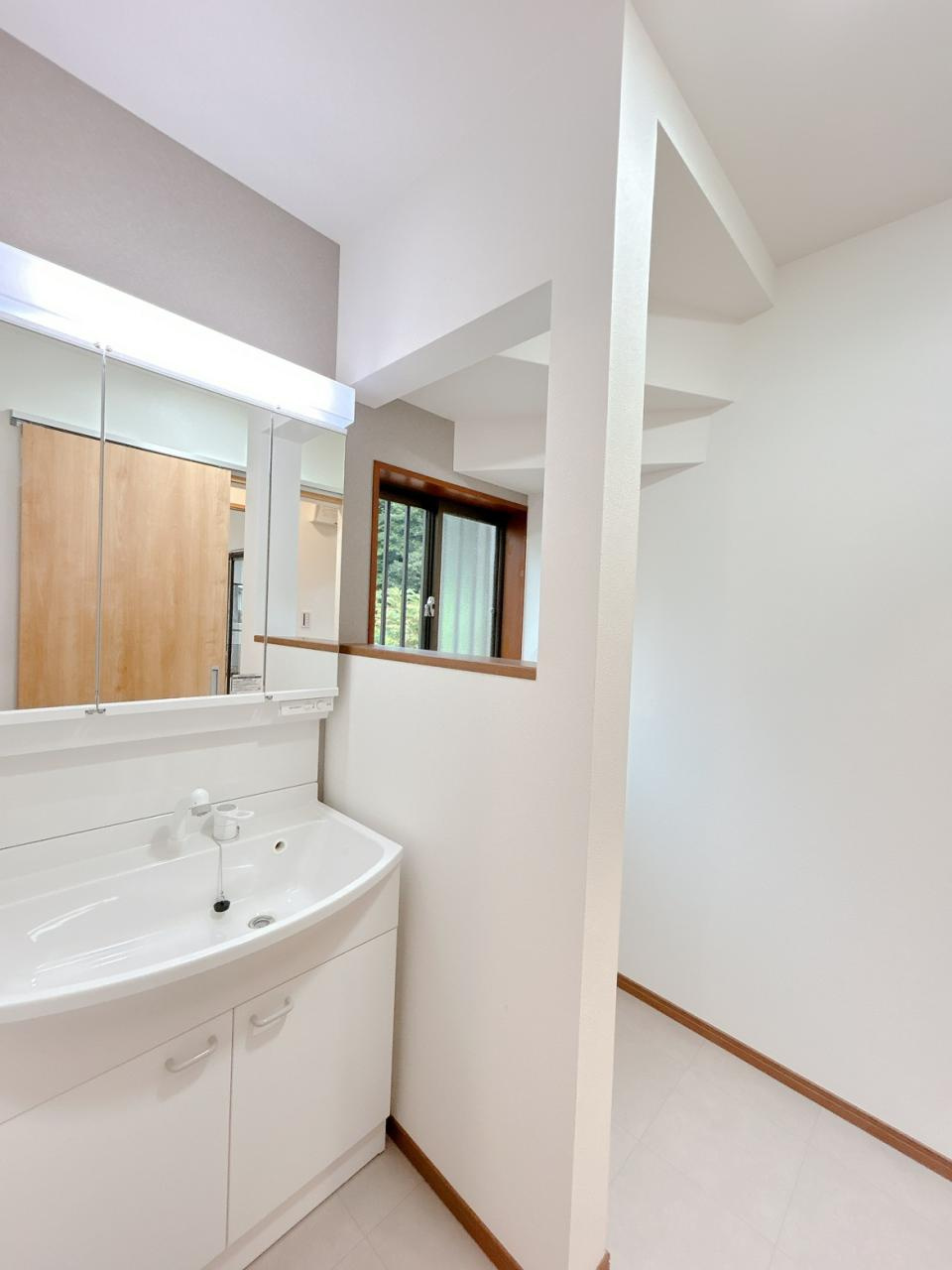 リフォーム中古戸建　岐阜市福富天神前　平成元年築の独立洗面台