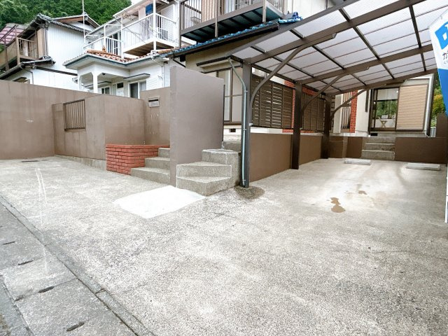 リフォーム中古戸建　岐阜市福富天神前　平成元年築の駐車場