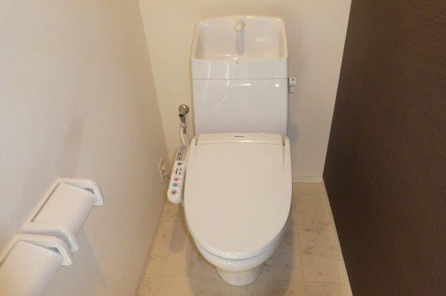 ラーナニシノウチのトイレ|ウォシュレット