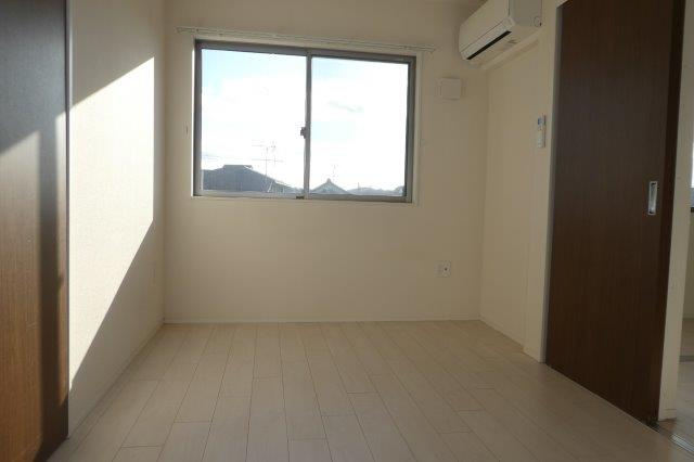 ラーナニシノウチの洋室