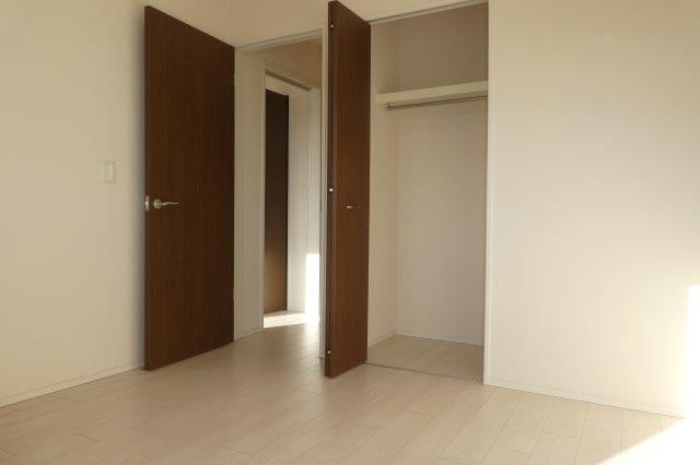 ラーナニシノウチの洋室