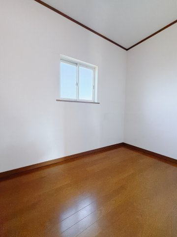 【中古戸建】前橋市粕川町1期の洋室|■納戸｜収納としても◎自分時間を楽しむのにも◎使い方自由です！