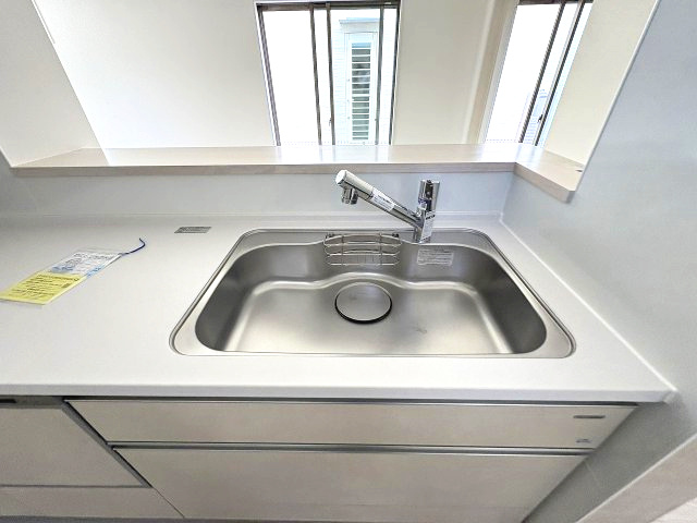 【キッチン】 | 福岡市東区美和台4丁目5期　2号棟（全2棟）【仲介手数料無料・0円】 | 現地写真。