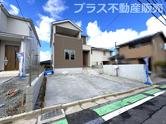 【外観】 | 福岡市東区美和台4丁目5期　2号棟（全2棟）【仲介手数料無料・0円】 | 現地写真。プラス不動産販売なら、現場の全ての棟をまとめてご見学頂けます。