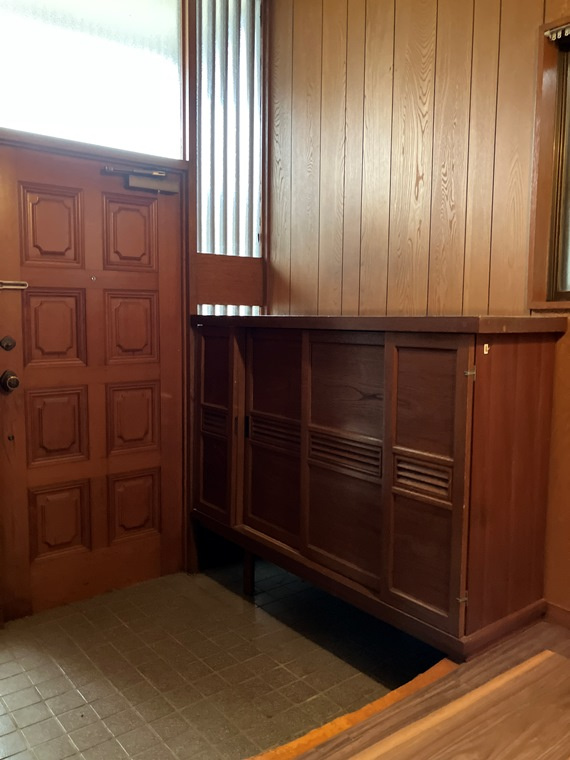 北入曽戸建の玄関