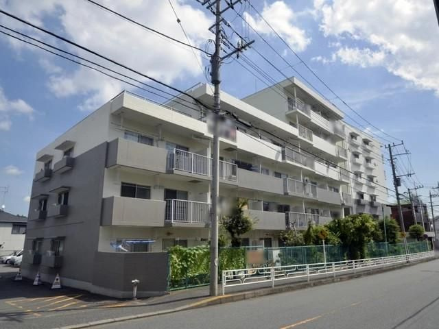 エクセレンス横浜の外観