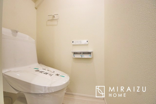 【トイレ】 | おしり洗浄、ビデ洗浄、暖房便座の機能を標準装備。トイレットペーパーの無駄遣いを防ぎ、肌を傷つける心配がありません♪