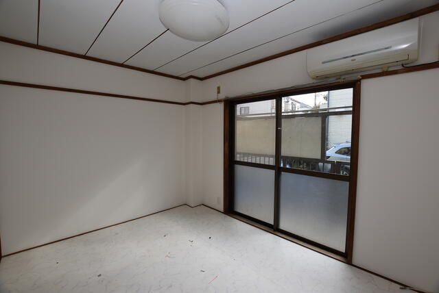 ハイツ小野の居間・リビング