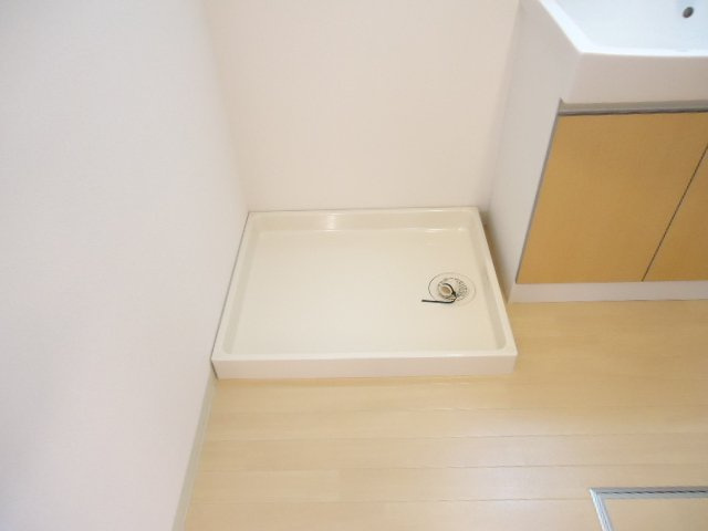 ロイヤルシャトーのその他|洗濯機置場