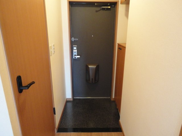 ＡＵＴＨＯＲ千草　Ⅱの玄関|玄関