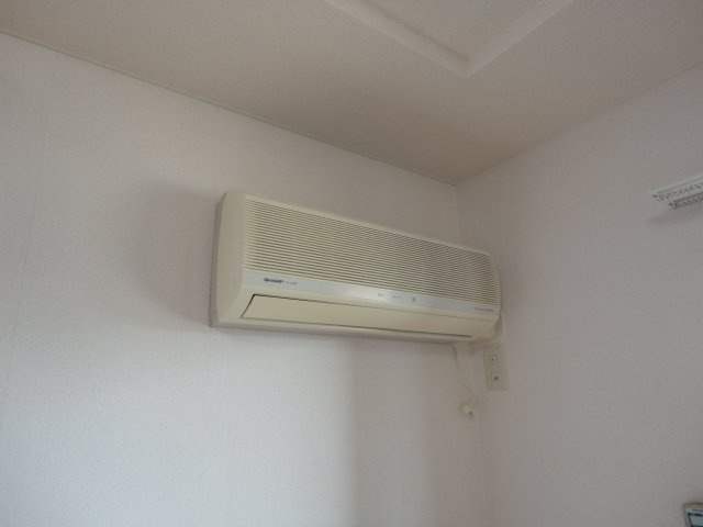 ＡＵＴＨＯＲ千草　Ⅱの設備|エアコン