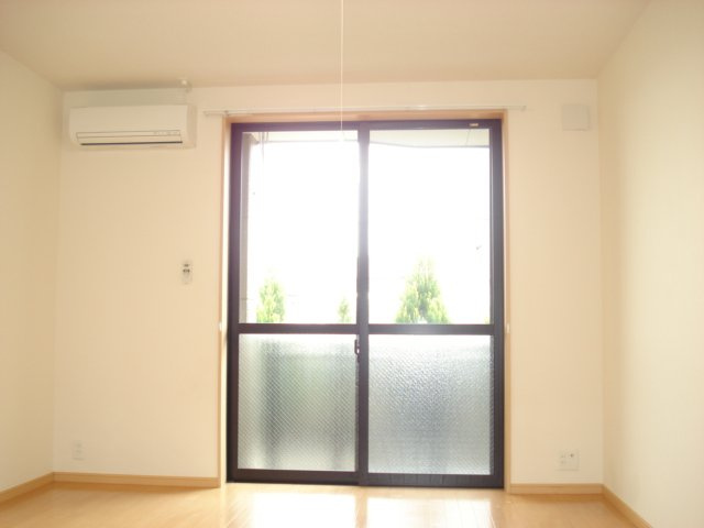 シャロンの内装|洋室