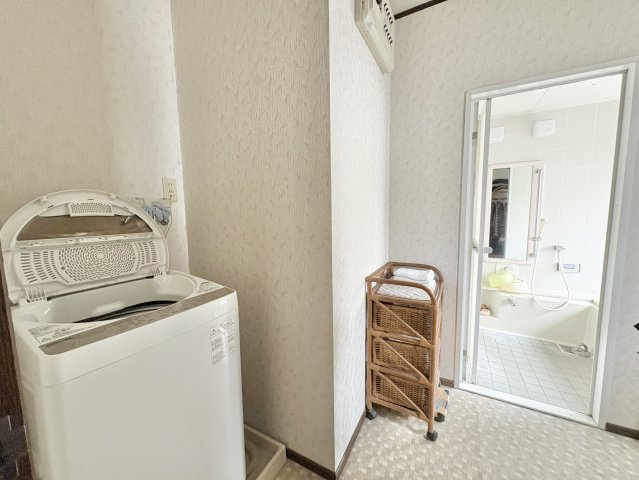 日立市川尻町　中古戸建の独立洗面台