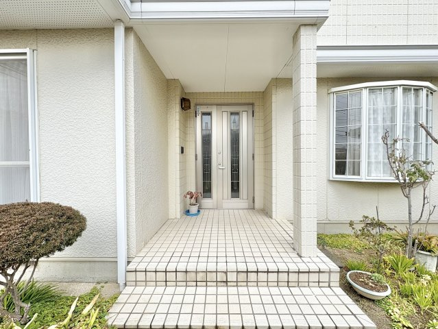 日立市川尻町　中古戸建の玄関