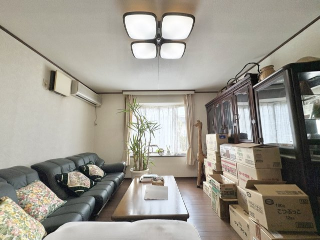 日立市川尻町　中古戸建の居間・リビング
