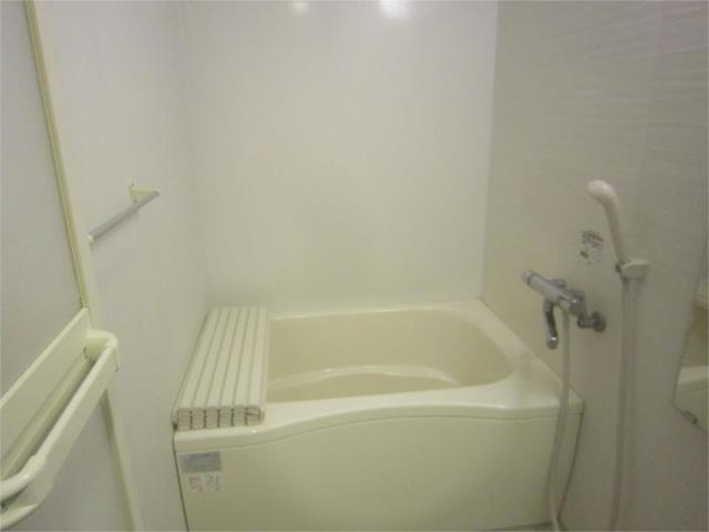 川崎市多摩区西生田３丁目のアパートの浴室