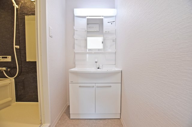 マンション西宮原の独立洗面台