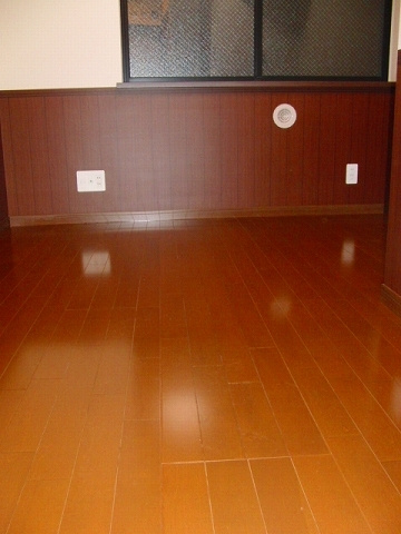 シャイニーソフト新宿落合Ａの居間・リビング|フローリングでお掃除もらくらく♪(同一仕様写真)