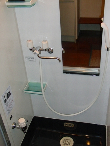 シャイニーソフト新宿落合Ａの浴室|シャワールーム☆足湯機能付！(同一仕様写真)