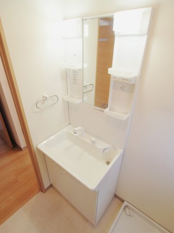 稲垣ビルの独立洗面台