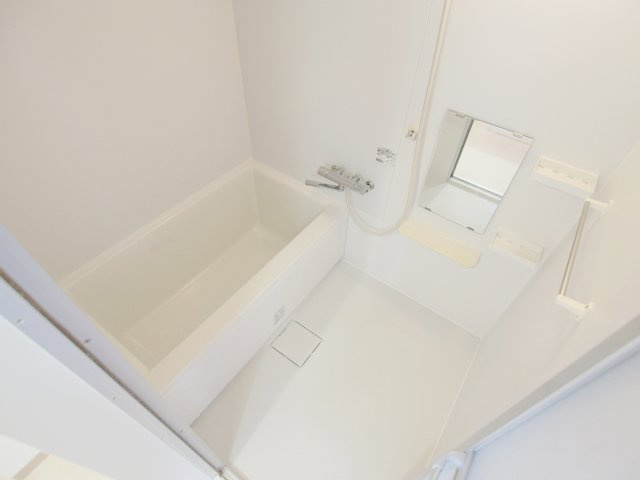 稲垣ビルの浴室