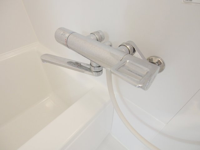 稲垣ビルの浴室