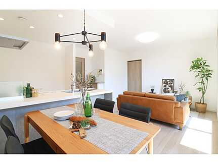 クレアシティ段原リバーパークの居間・リビング