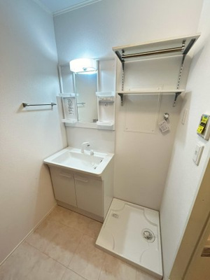 【洗面所】 | ロイヤルハイツ上本町 | 同社施工例
