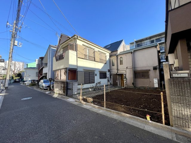 練馬区貫井3丁目　利便性×快適性　建築条件付売地の前面道路含む現地写真