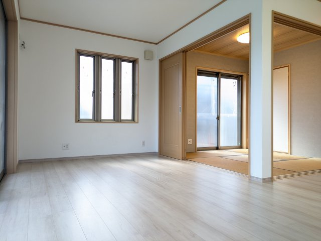 【居間・リビング】 | 緑区平山町　中古戸建