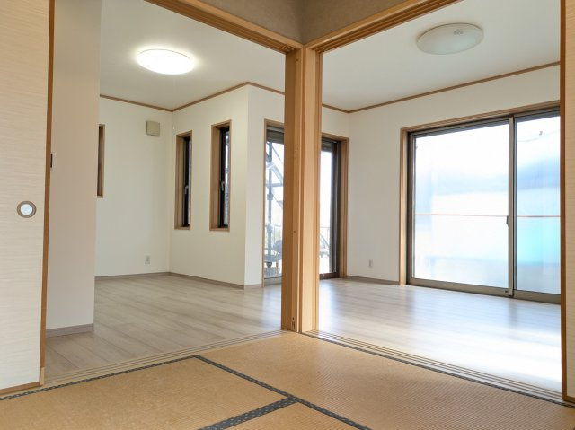 【居間・リビング】 | 緑区平山町　中古戸建