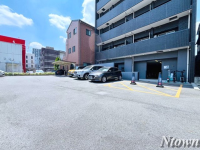 【駐車場】 | プレサンスNAGOYAファスト | 駐車場があるので、車を買う予定の方も安心です