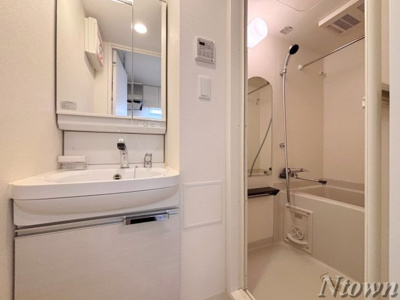 【洗面所】 | プレサンスNAGOYAファスト | スペースが確保できる洗面所です