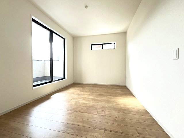 【寝室】 | 福岡市南区皿山1丁目1期　1号棟（全1棟）【仲介手数料無料・0円】 | 現地写真。2階主寝室です。