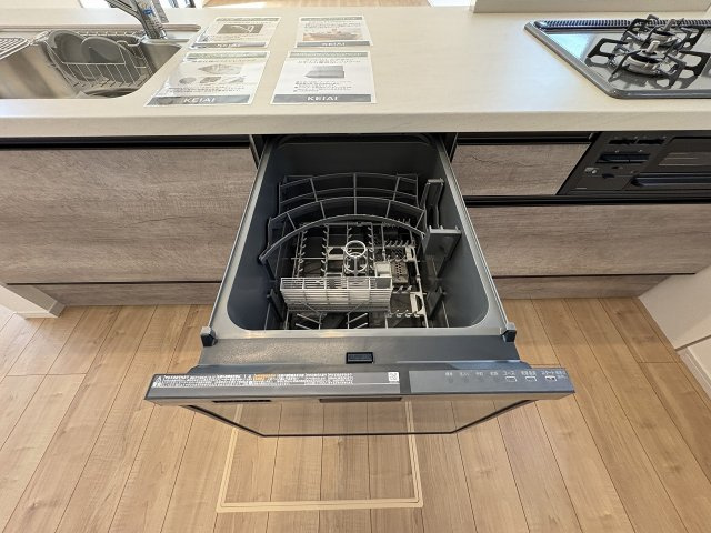 【キッチン】 | 福岡市南区皿山1丁目1期　1号棟（全1棟）【仲介手数料無料・0円】 | 施工例。施工例は完成時と異なる場合があります。