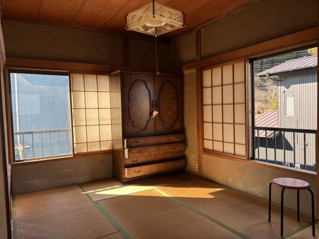 下田市　吉佐美の和室