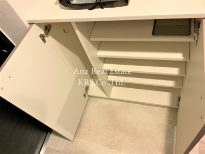 【玄関】 | クレストコート靱公園 | 玄関にあるシューズボックス！