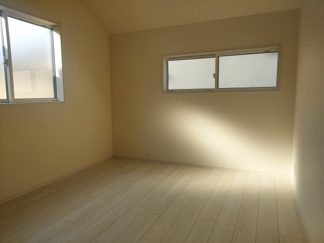 宝塚市泉町新築一戸建の洋室|2階洋室約5.25帖