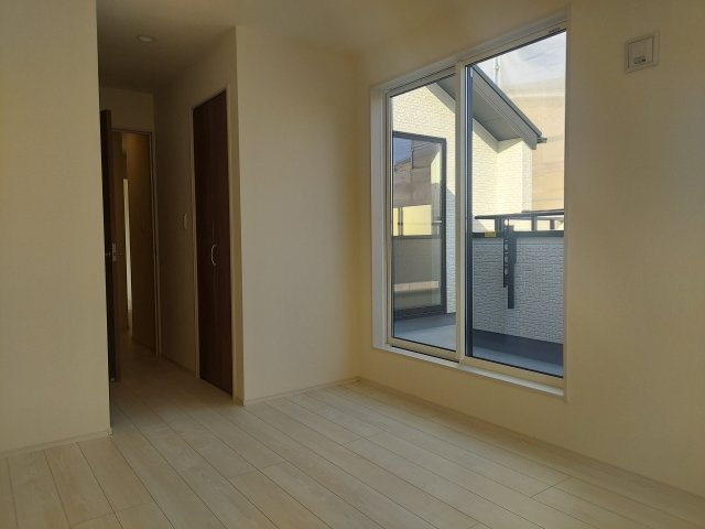 宝塚市泉町新築一戸建の洋室|2階洋室約6帖