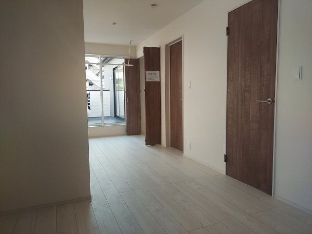 宝塚市泉町新築一戸建の洋室|2階洋室約11.25帖