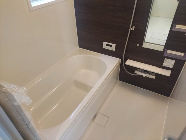 宝塚市泉町新築一戸建の浴室|浴室乾燥機付き