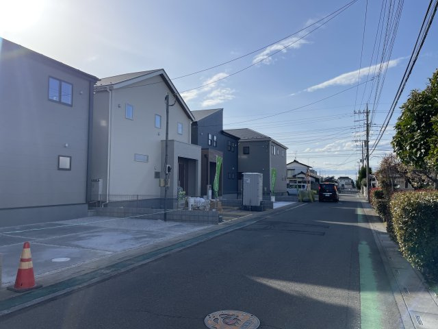 【前面道路含む現地写真】 | 深谷市上野台第23　Livele Garden.s　新築戸建　全4棟　4号棟
