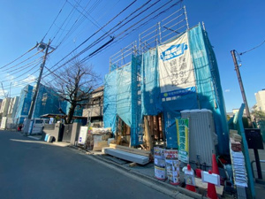 【前面道路含む現地写真】