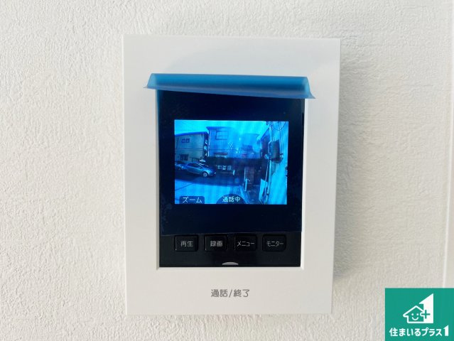 加古川市加古川町中津　第19期　新築一戸建ての防犯設備|カラーモニターインターホン！声だけでなく来訪者の姿や顔がモニターで確認できるので、小さなお子様がいらっしゃるご家庭でも安心できます！