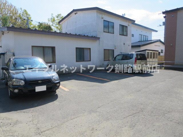 まいけるハウスの駐車場