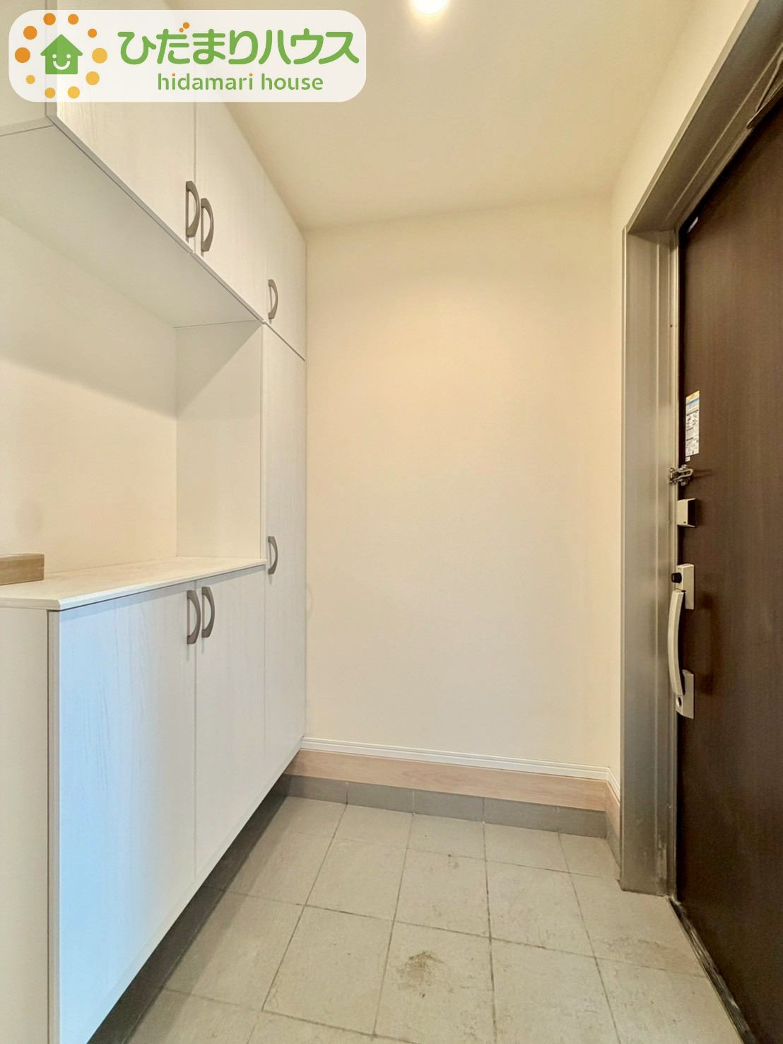 野田山崎2工区　新築戸建　2-F号棟の玄関|使い勝手の良い大きなシューズボックス☆乱雑になりがちな玄関をスッキリ見せてくれます！									
